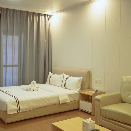 Phoenix Apartment By Link Kigali Buitenkant foto