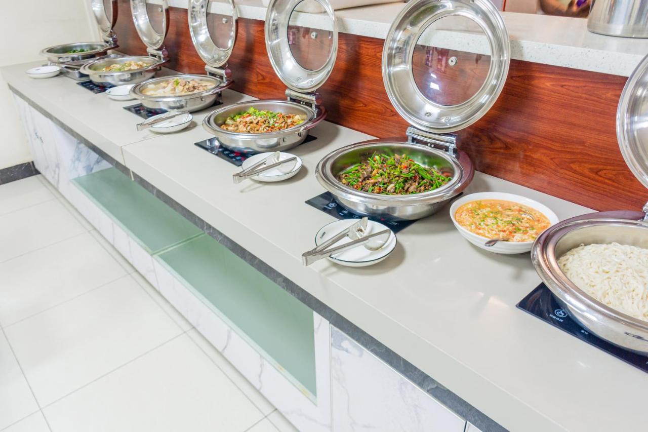 Phoenix Apartment By Link Kigali Buitenkant foto